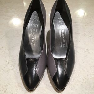 Bruno Magli two tone shoes size 7